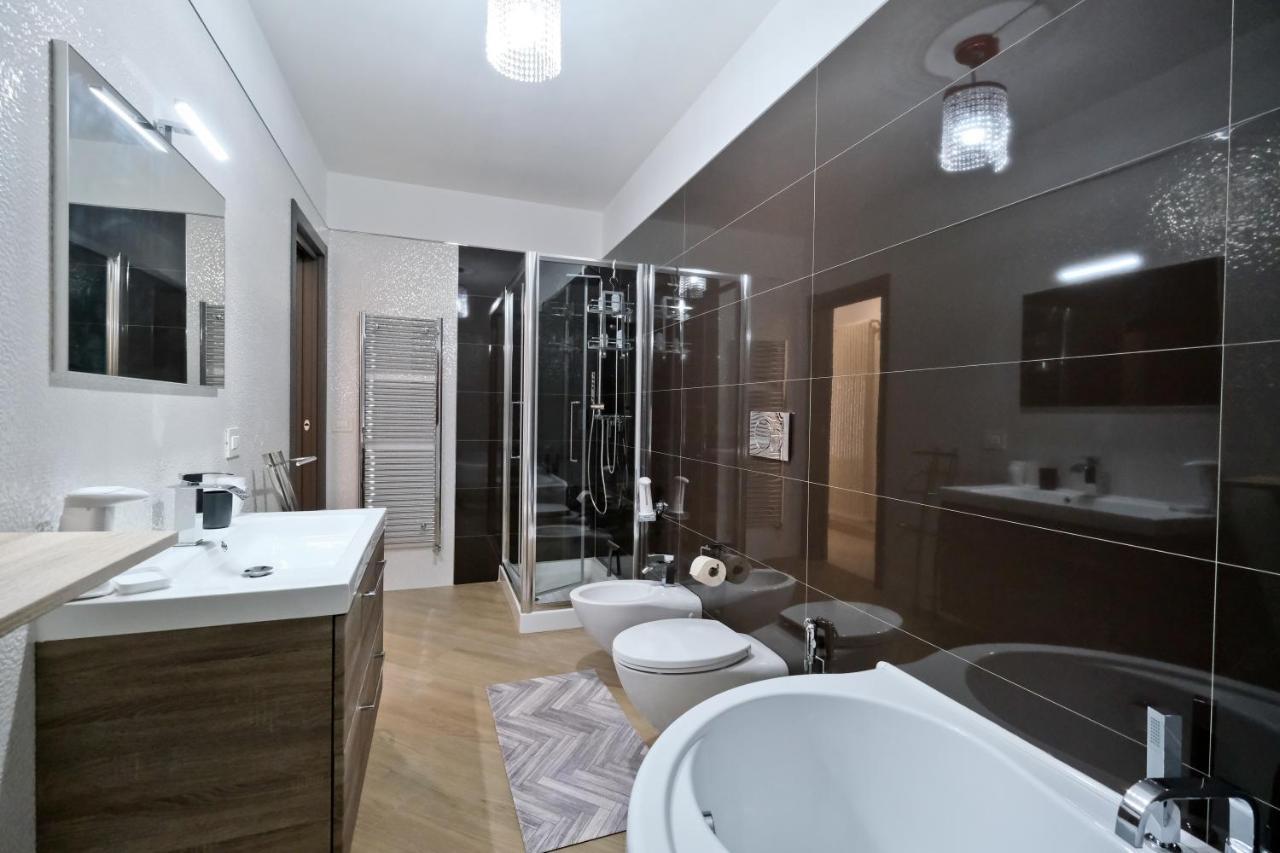 Modern House - 5 Stelle - Posto Auto Privato Apartman Brindisi Kültér fotó